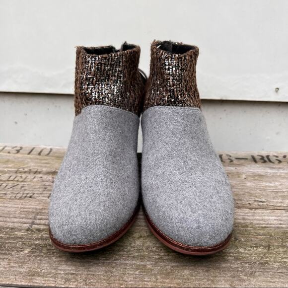 Toms Leila gray Bouclé stacked heel booties boots Size 9 - Picture 6 of 9